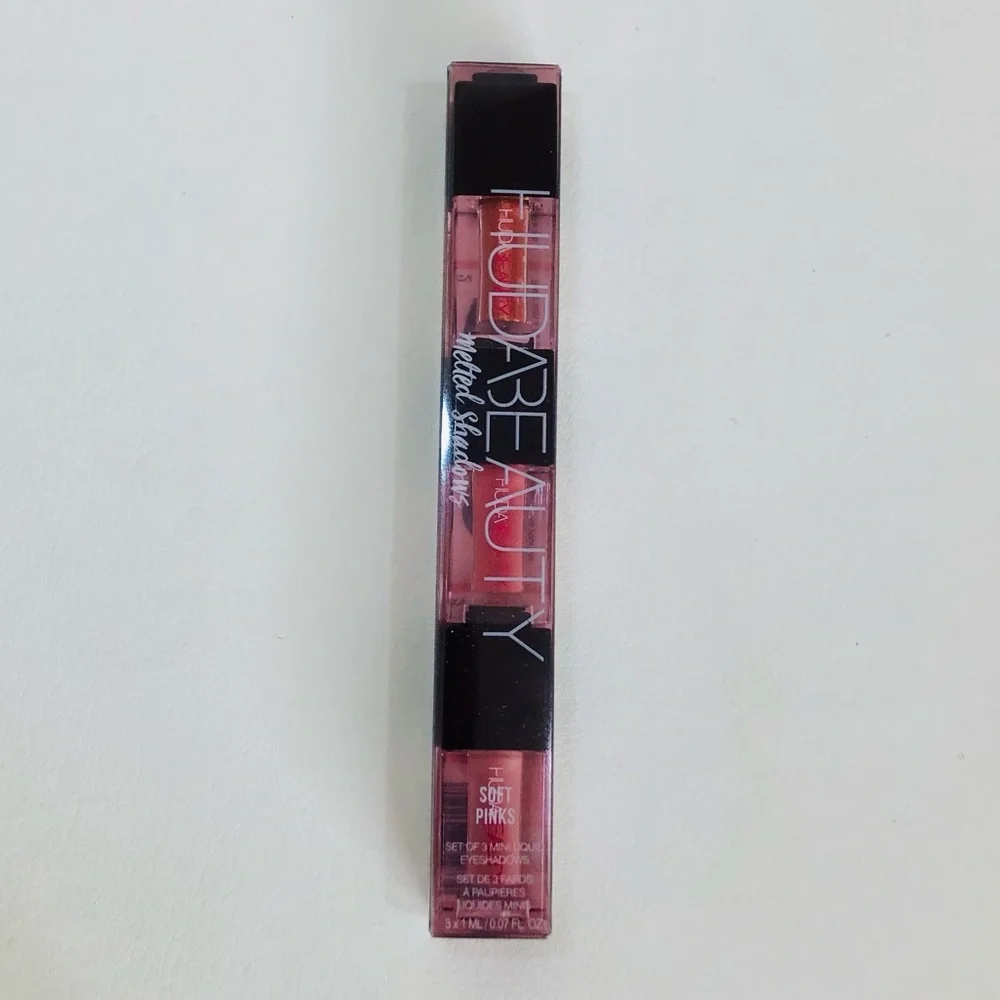 HUDA BEAUTY matte apply
